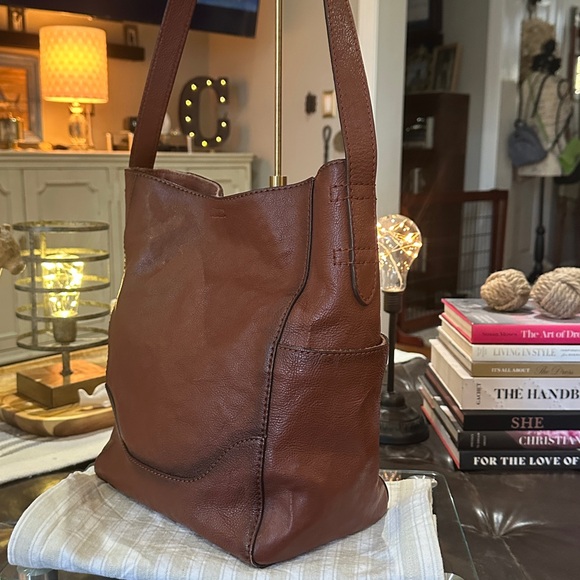 FRYE Leather Side Pocket Hobo Bag in Cognac, Like New! Gorgeous! - Picture 10 of 16